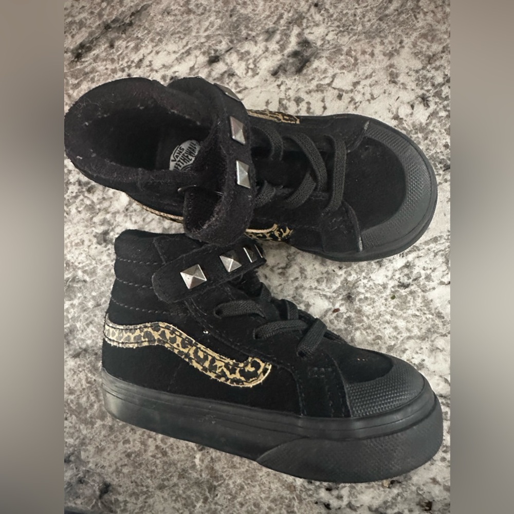 Toddler vans size 5
